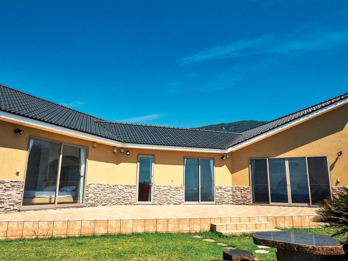 Resort Villa Miko Oshima Екстериор снимка